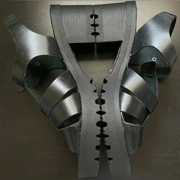 Seven Dials Sandals - Picture 3 of 3